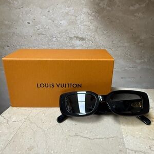 Louis Vuitton Circle Large Cat Eye Sunglasses